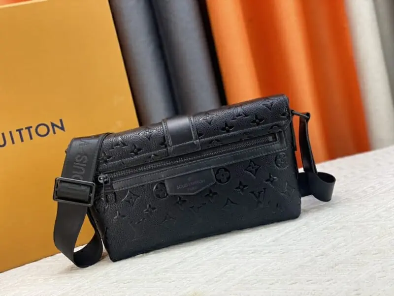 louis vuitton aaa homme mini sac a main s_11706133